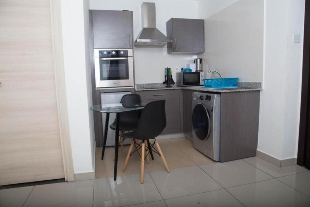 The Gallery Luxury Suites Cpg East Legon Exterior photo